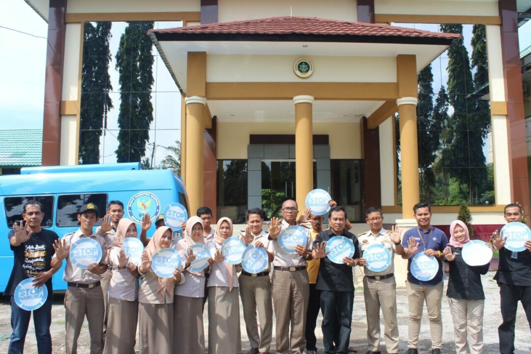 Sosialisasi P4GN dan Test Urine di UPT Stasiun Karantina Pertanian Kelas I Sumbawa Besar