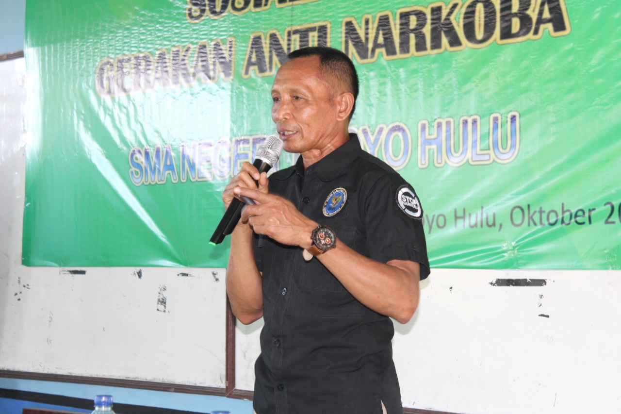 Sosialisasi Bahaya Narkoba Kepada Pelajar SMAN 1 Moyo Hulu Sosialisasi Bahaya Narkoba Kepada Pelajar SMAN 1 Moyo Hulu