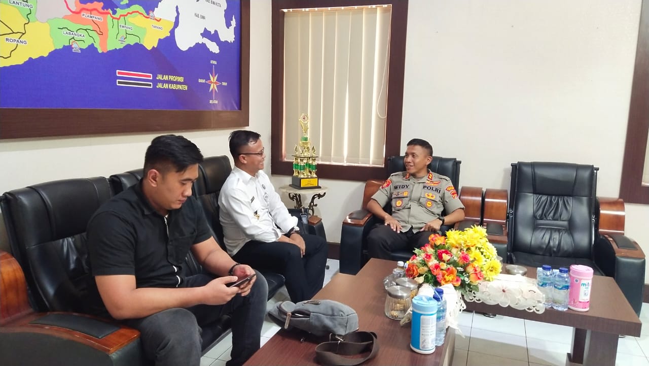 Kunjungan Kerja dalam Rangka Koordinasi P4GN Antara Kepala BNNK Sumbawa dengan Kapolres Sumbawa Kunjungan Kerja dalam Rangka Koordinasi P4GN Antara Kepala BNNK Sumbawa dengan Kapolres Sumbawa