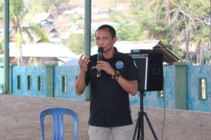 Antisipasi Narkoba, KKN UIN Mataram Undang BNNK Sumbawa Sampaikan Sosialisasi P4GN di Desa Tarusa Kecamatan Buer