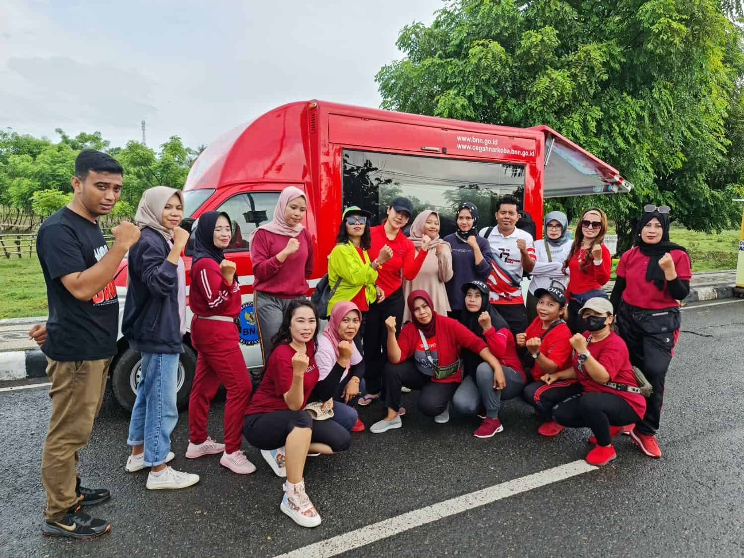 BNNK Sumbawa Kembali Sambangi Samota pada Acara Sunday Morning BNNK Sumbawa Kembali Sambangi Samota pada Acara Sunday Morning