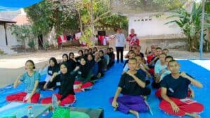 Ngobrol Santai tentang Narkoba Bersama Peserta Pasukan Pengibar Bendera Pusaka Kabupaten Sumbawa