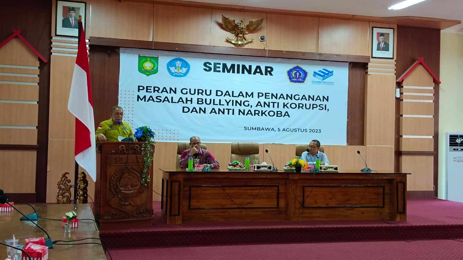 Sosialisasi P4GN pada Acara Seminar Peran Guru pada Permasalahan Bullying, Anti Korupsi, dan Anti Nakroba Sosialisasi P4GN pada Acara Seminar Peran Guru pada Permasalahan Bullying, Anti Korupsi, dan Anti Nakroba