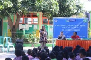 BNN Kabupaten Sumbawa Hadir Beri Pemahaman Bahaya Narkoba Bagi Siswa/i SD Negeri Kerekeh BNN Kabupaten Sumbawa Hadir Beri Pemahaman Bahaya Narkoba Bagi Siswa/i SD Negeri Kerekeh
