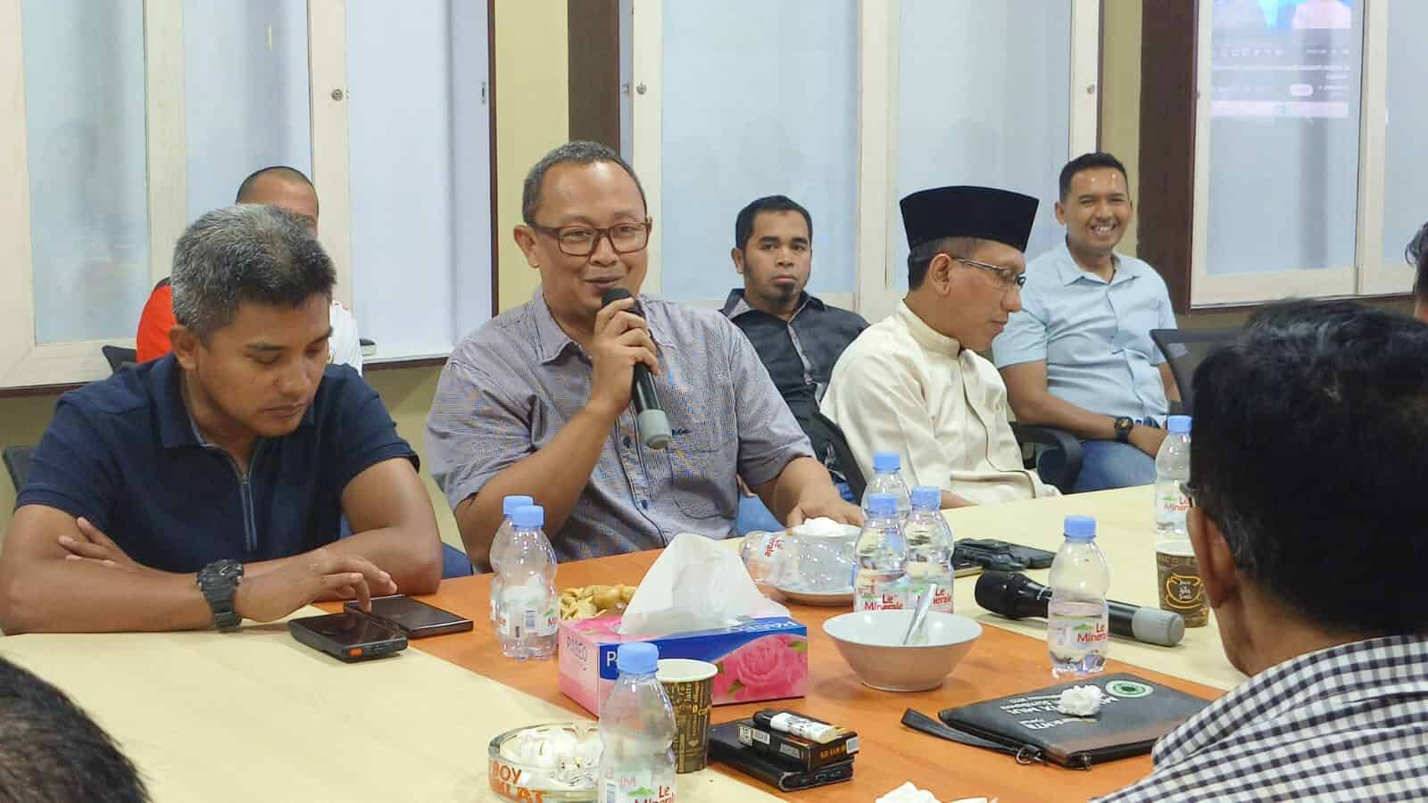 Kepala BNN Kabupaten Sumbawa Beri Himbauan pada Rapat Forum Koordinasi Lintas Etnis