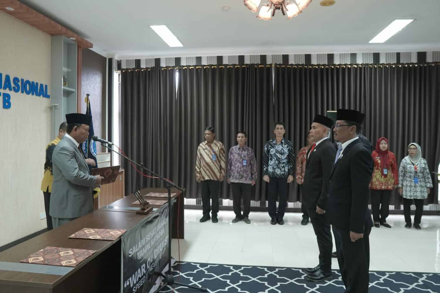 Pelantikan dan Pengambilan Sumpah Jabatan Kepala BNN Kabupaten Sumbawa Pelantikan dan Pengambilan Sumpah Jabatan Kepala BNN Kabupaten Sumbawa